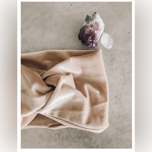 Velvet headwrap - Picture 2 of 4